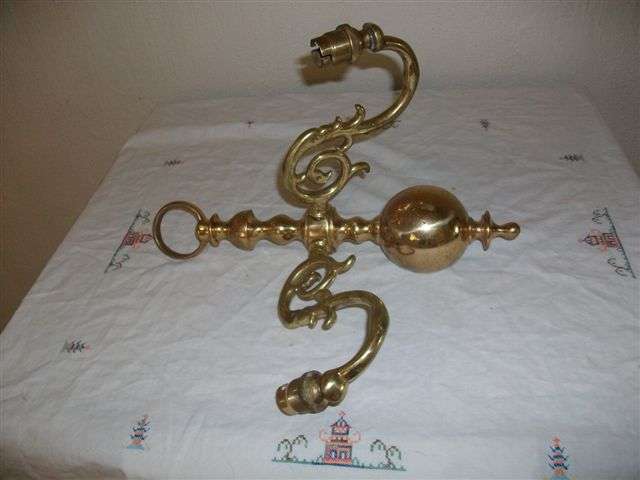 Lovely gold plated wall lighting